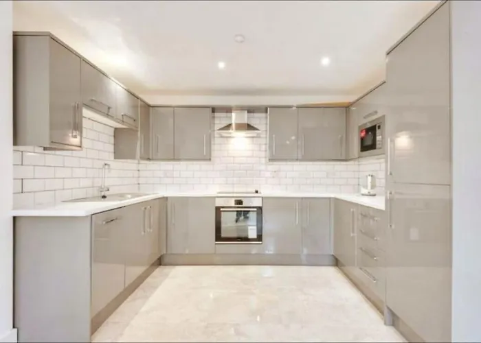 Apartment With Free Gated Parking With 50 Percent Off For Monthly Stays